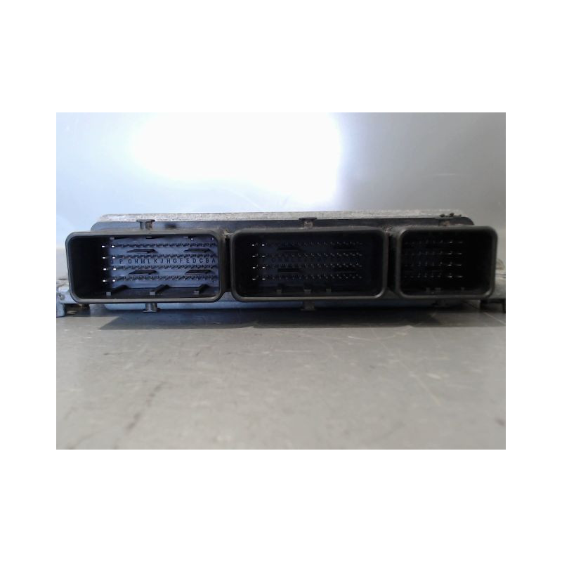 CALCULATEUR MOTEUR RENAULT MEGANE