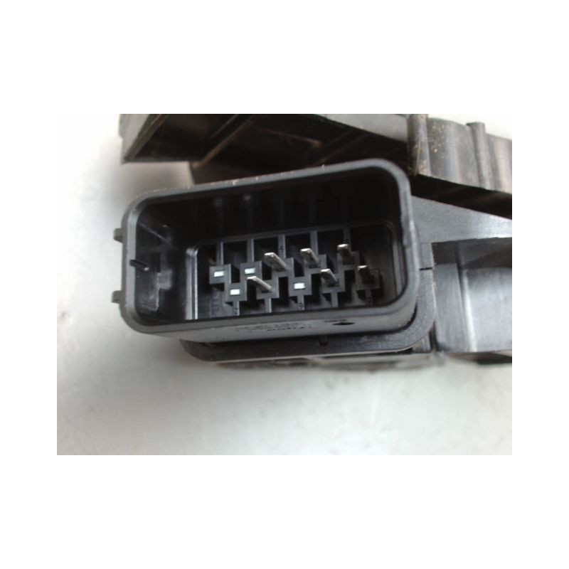 SYSTEME CONDAMNATION AVANT DROIT FORD FOCUS SW II Phase 2 2008-2010