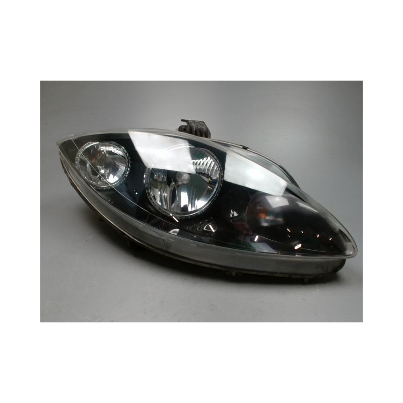 PHARE DROIT SEAT LEON 2005-
