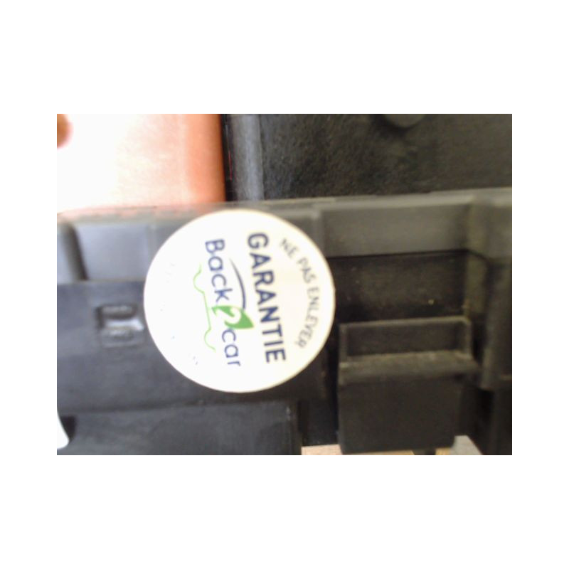 BOITE A FUSIBLES CITROEN C4