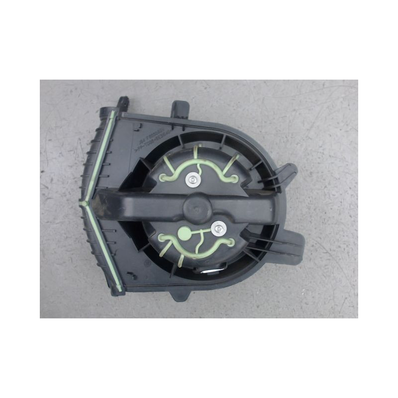 MOTEUR VENTILATEUR CHAUFFAGE RENAULT MEGANE