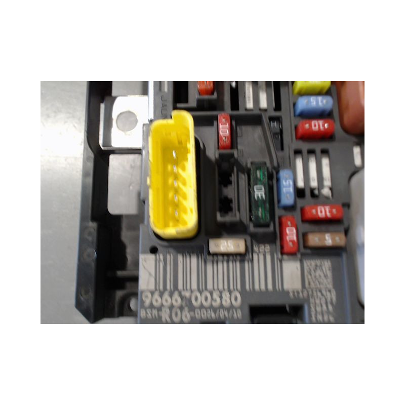 BOITE A FUSIBLES CITROEN C4 2008-