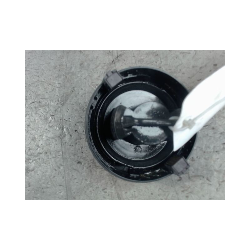 BOUCHON RESERVOIR A CARBURANT PEUGEOT 607 99-2004