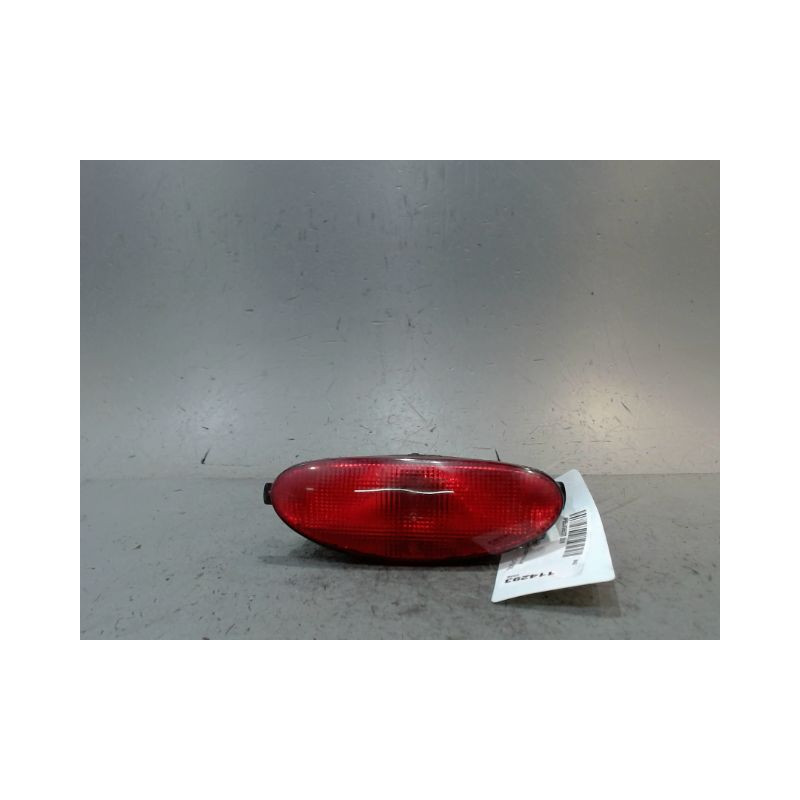 FEU BROUILLARD CENTRAL ARRIERE PEUGEOT 206