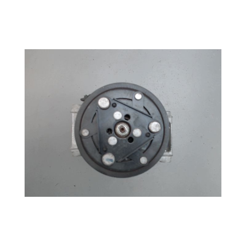 COMPRESSEUR AIR CONDITIONNE RENAULT CLIO