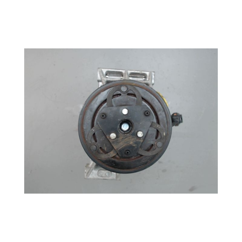 COMPRESSEUR AIR CONDITIONNE NISSAN MICRA
