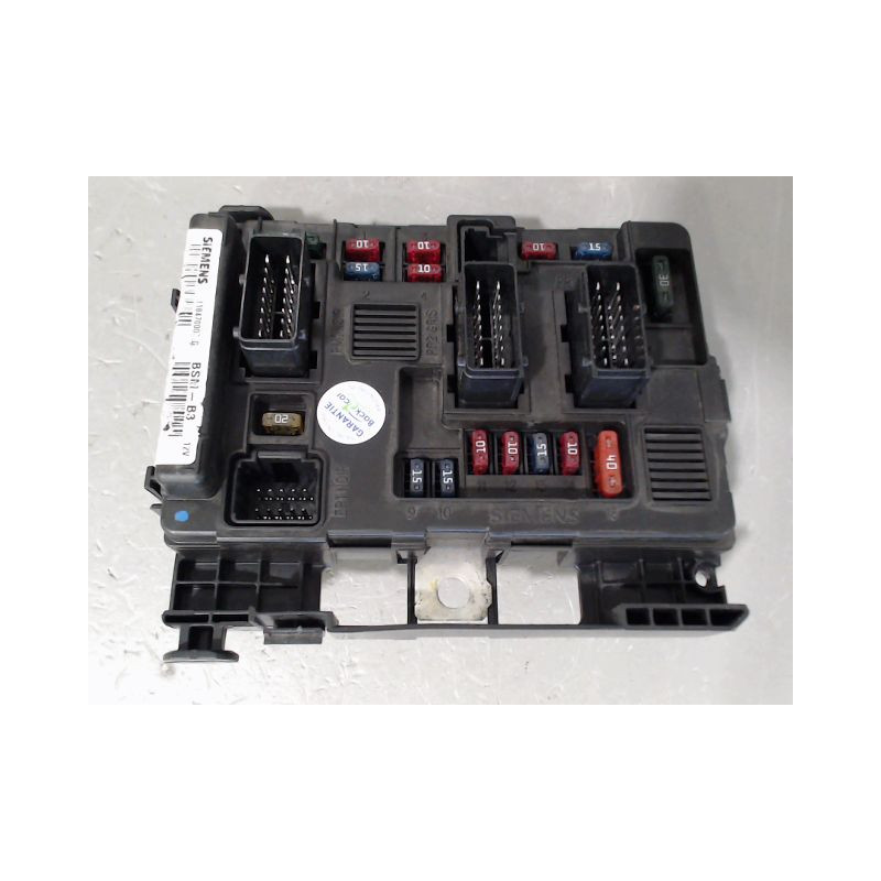 BOITE A FUSIBLES PEUGEOT 206 SW 02-06