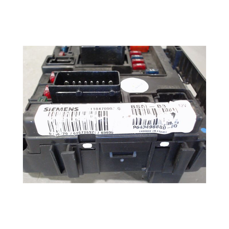 BOITE A FUSIBLES PEUGEOT 206 SW 02-06