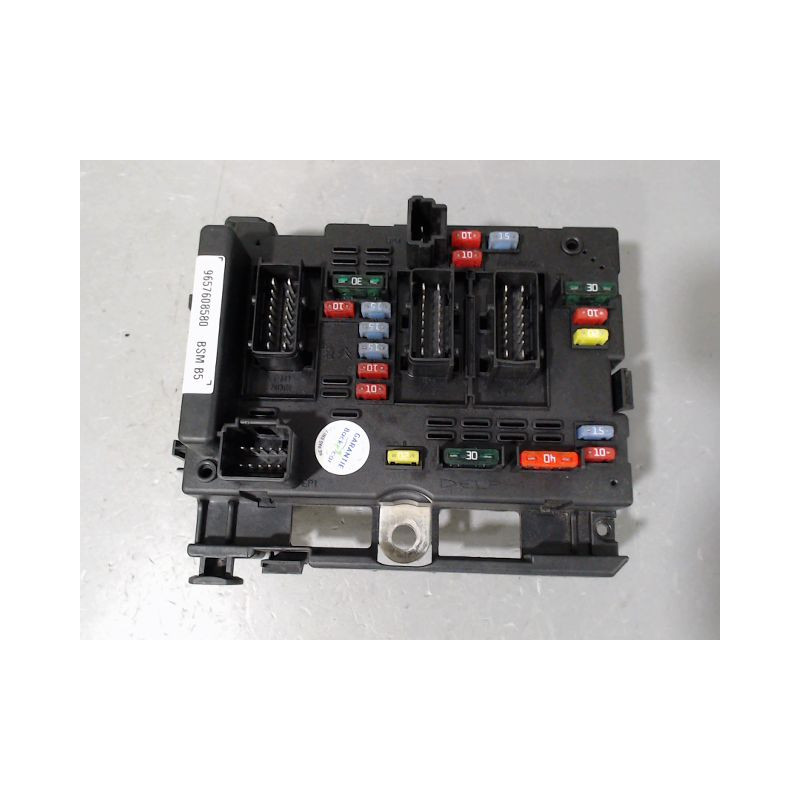 BOITE A FUSIBLES CITROEN C5 2001-2004
