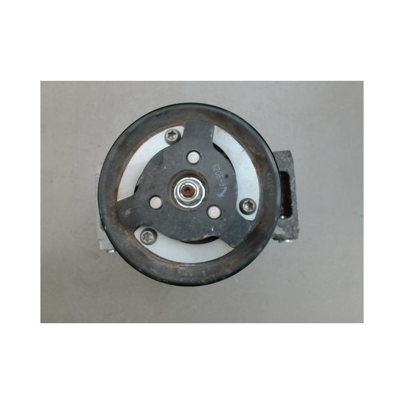 COMPRESSEUR AIR CONDITIONNE VOLKSWAGEN POLO