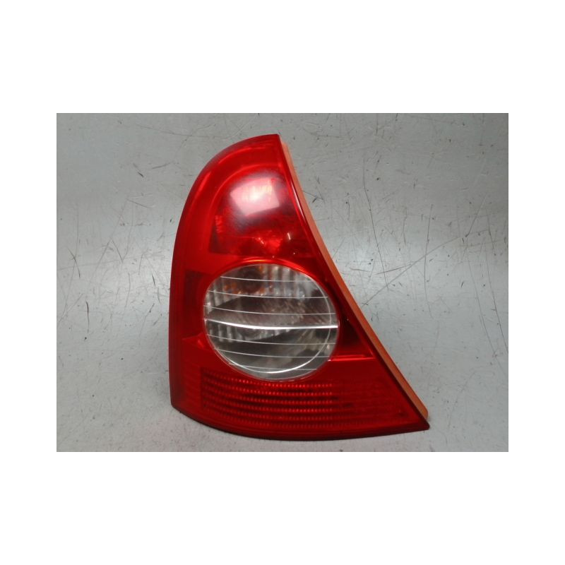 FEU ARRIERE GAUCHE  RENAULT CLIO II PH.2 01-06