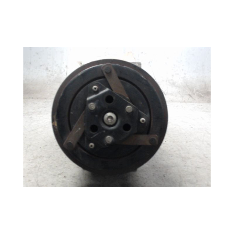 COMPRESSEUR AIR CONDITIONNE RENAULT SCENIC II PH2 2006-