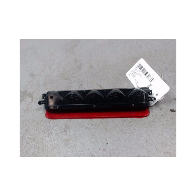 FEUX STOP SUPPLEMENTAIRE FIAT PUNTO 2003-