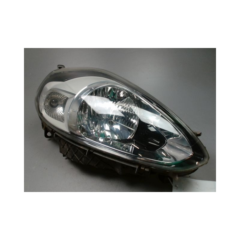 PHARE DROIT FIAT PUNTO