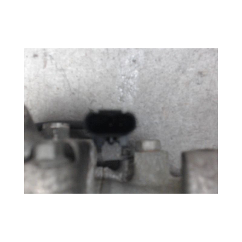 COMPRESSEUR AIR CONDITIONNE B.M.W. X3