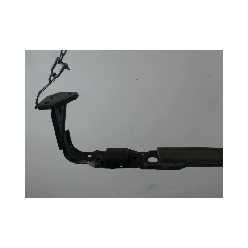 TRAVERSE INFERIEURE ARMATURE AVANT FORD T.CONNECT