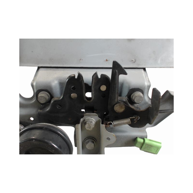 TRAVERSE SUPERIEURE ARMATURE AVANT NISSAN MICRA