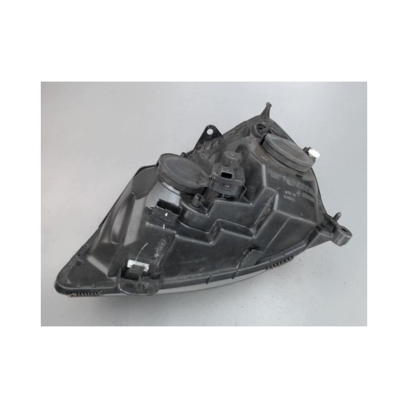 PHARE DROIT RENAULT CLIO II CAMPUS 06-