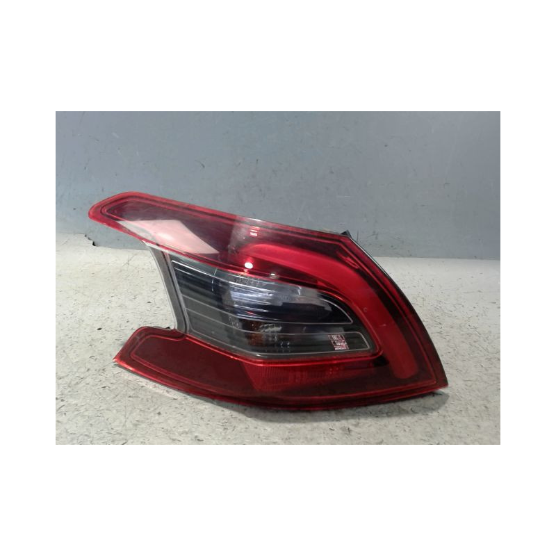 FEU ARRIERE GAUCHE  PEUGEOT 308 2011-