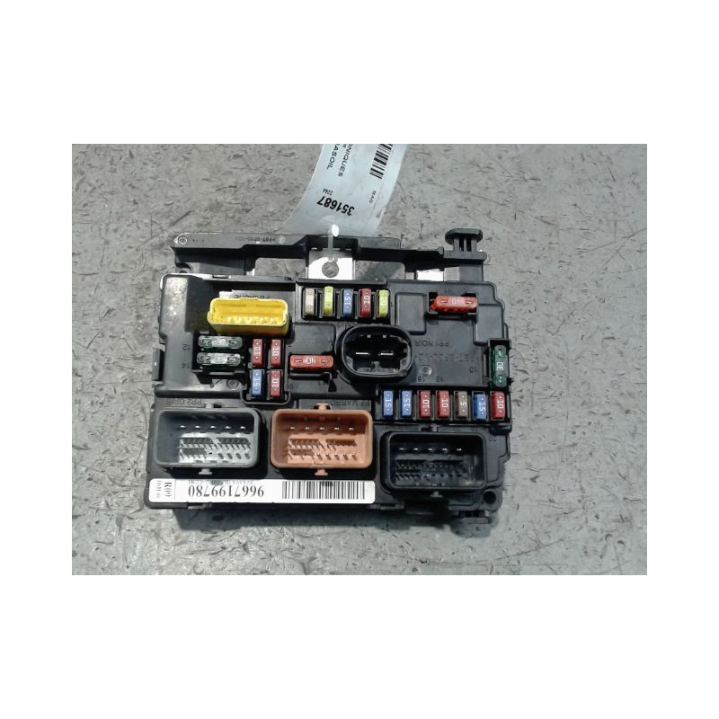 BOITE A FUSIBLES PEUGEOT 207 5P
