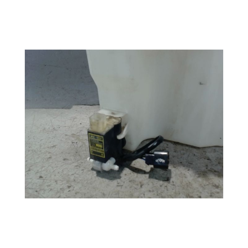 RESERVOIR LAVE-GLACE AVANT KIA CEE-D