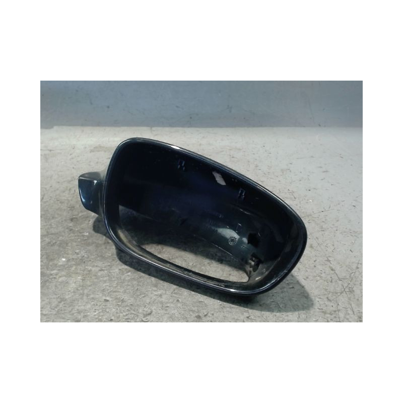 CARENAGE RETROVISEUR EXTERIEUR DROIT PEUGEOT 607