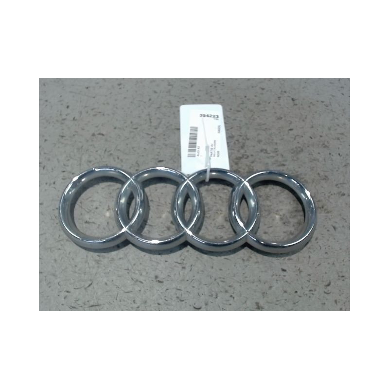 SIGLE CALANDRE AUDI A3 2003-