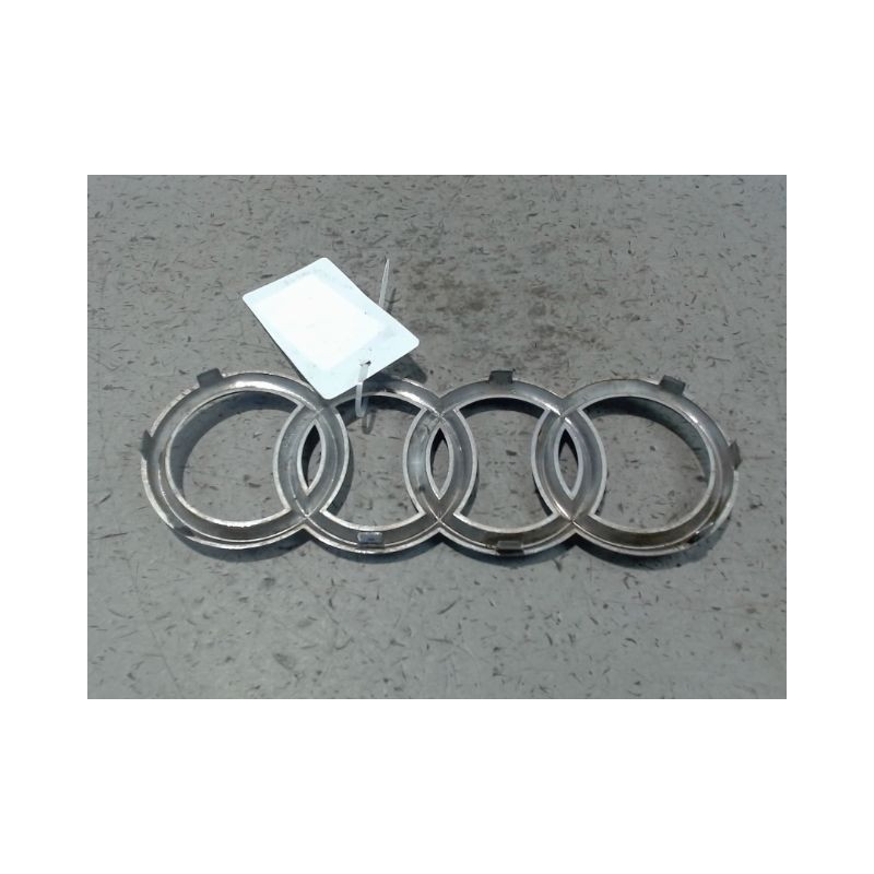 SIGLE CALANDRE AUDI A3 2003-