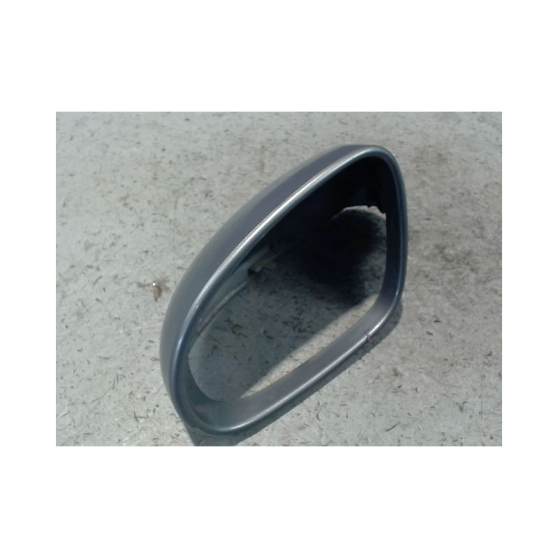 CARENAGE RETROVISEUR EXTERIEUR GAUCHE VOLKSWAGEN PASSAT SW 2005-