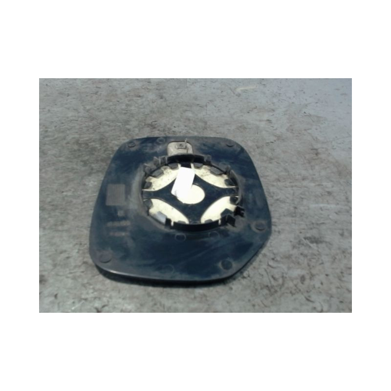 GLACE RETROVISEUR EXT D PEUGEOT PART 190C