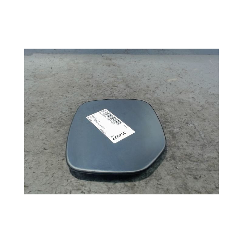 GLACE RETROVISEUR EXT G PEUGEOT PART 190C