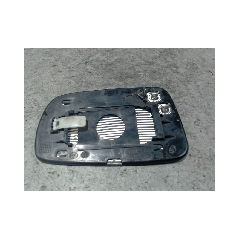 GLACE RETROVISEUR EXT D TOYOTA COROLLA VERSO 2004-2007
