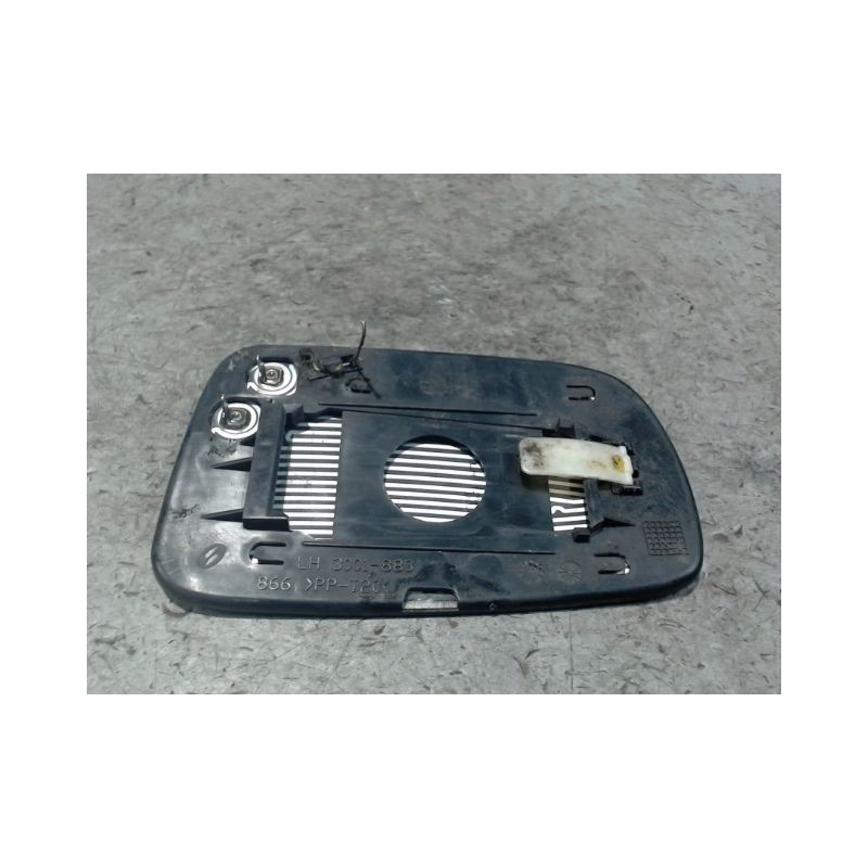 GLACE RETROVISEUR EXT G TOYOTA COROLLA VERSO 2004-2007