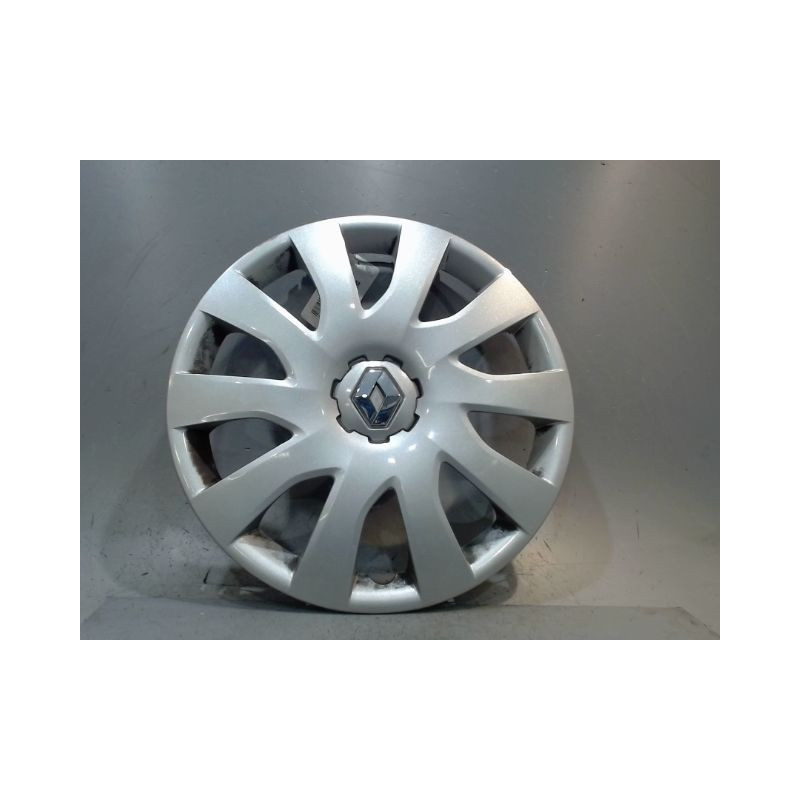 ENJOLIVEUR DE ROUE RENAULT TRAFIC