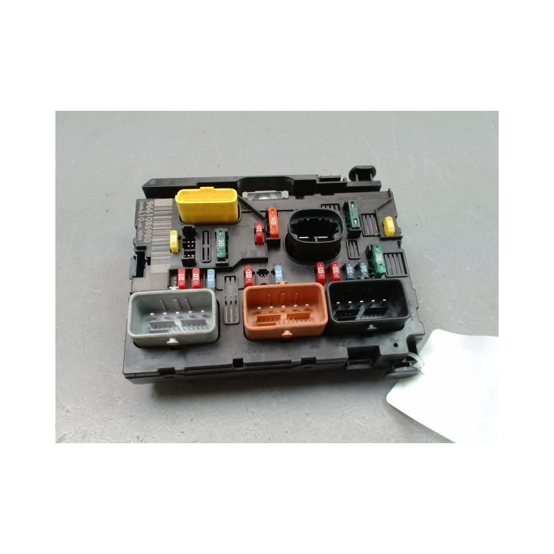 BOITE A FUSIBLES PEUGEOT 207 2006-2013