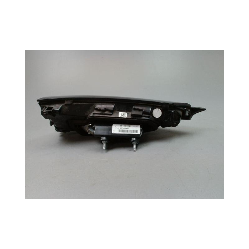 FEU ARRIERE INTERIEUR DROIT DS DS3 CBACK