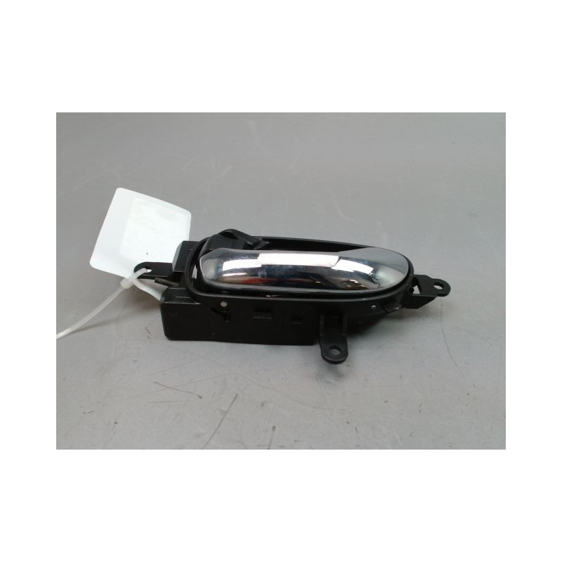 POIGNEE INTERIEURE PORTE AVANT GAUCHE NISSAN LEAF 2011-...