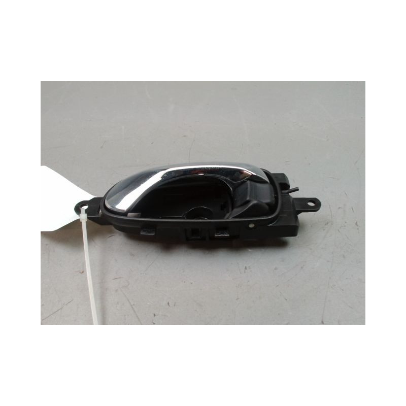 POIGNEE INTERIEURE PORTE ARRIERE GAUCHE NISSAN LEAF 2011-...