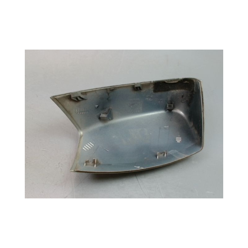 CARENAGE RETROVISEUR EXTERIEUR DROIT FORD KUGA BREAK I 2008-2012