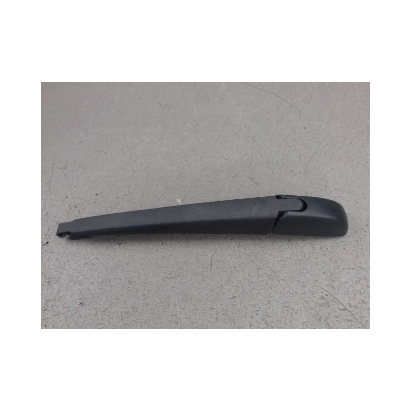 BRAS ESSUIE-GLACE ARRIERE TOYOTA YARIS