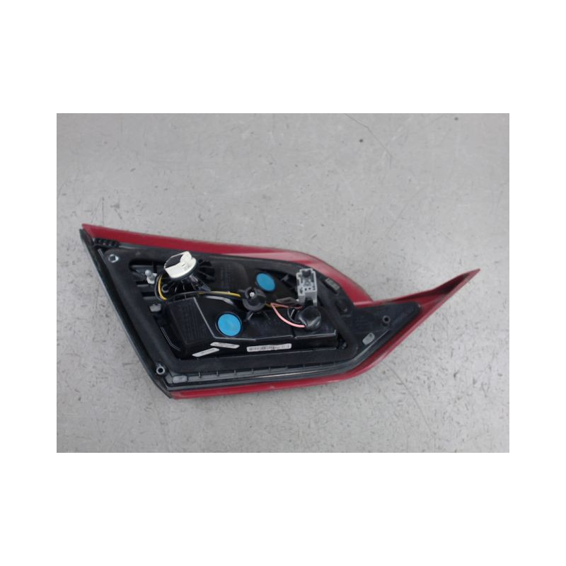 FEU ARRIERE INTERIEUR DROIT FORD FIESTA