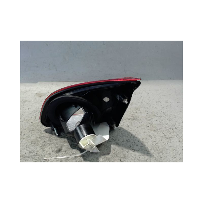 FEU ARRIERE INTERIEUR GAUCHE NISSAN QHASQAI 2007-