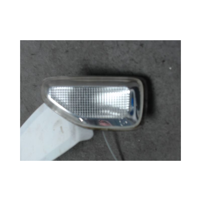 REPETITEUR AILE GAUCHE DACIA SANDERO