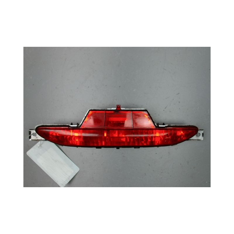 FEU BROUILLARD CENTRAL ARRIERE PEUGEOT 208