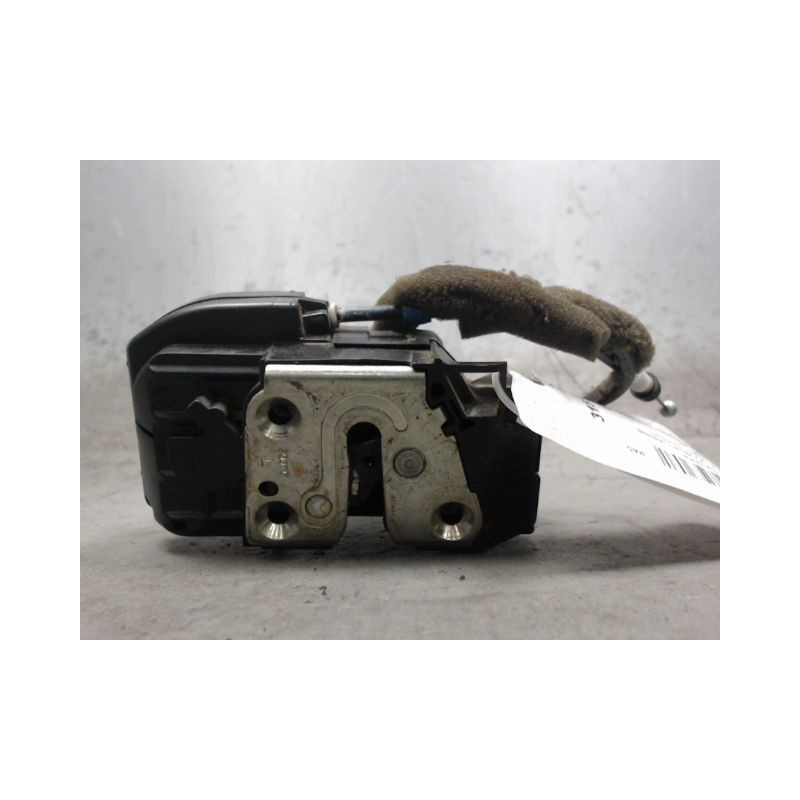 SYSTEME CONDAMNATION ARRIERE GAUCHE NISSAN NAVARA DOUBLE CABINE