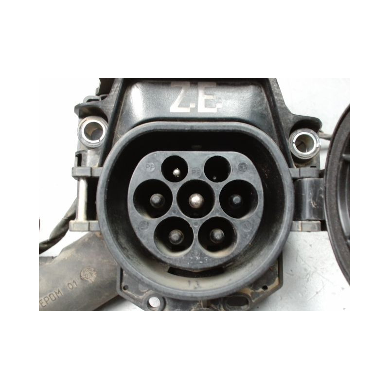 VOLET DE TRAPPE CHARGEMENT ELECTRIQUE RENAULT ZOE