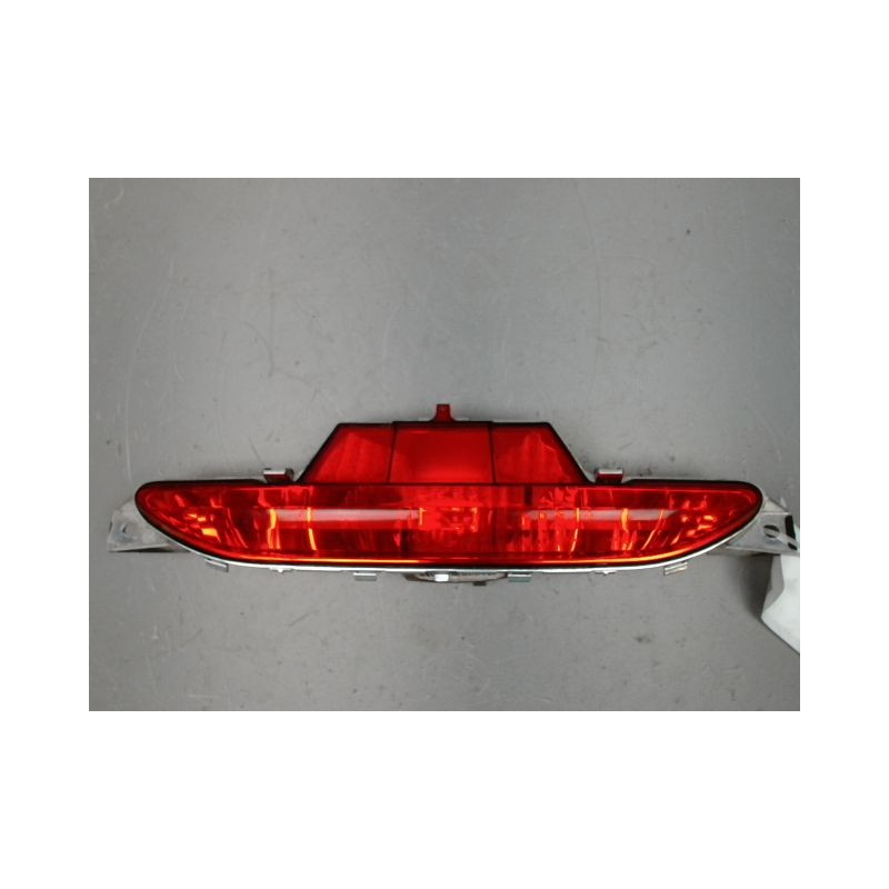 FEU BROUILLARD CENTRAL ARRIERE PEUGEOT 208