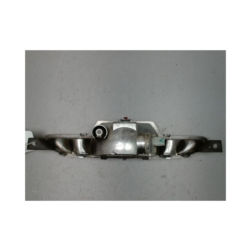 FEU BROUILLARD CENTRAL ARRIERE PEUGEOT 208