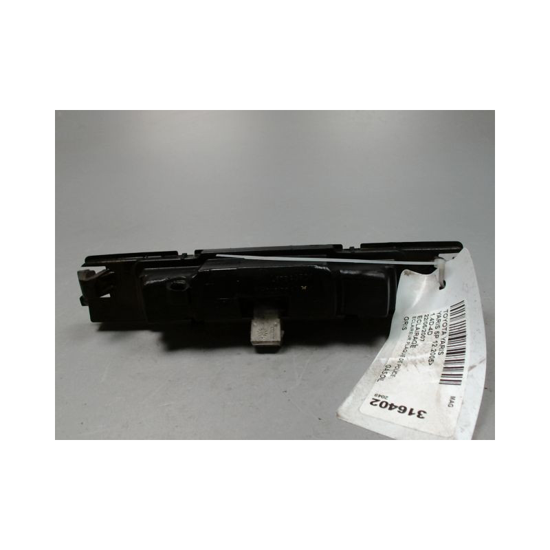 ECLAIREUR PLAQUE DE POLICE TOYOTA YARIS 2005-