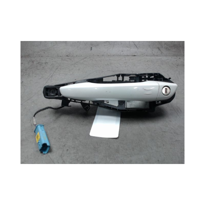 POIGNEE EXTERIEURE PORTE AVANT GAUCHE PEUGEOT 208